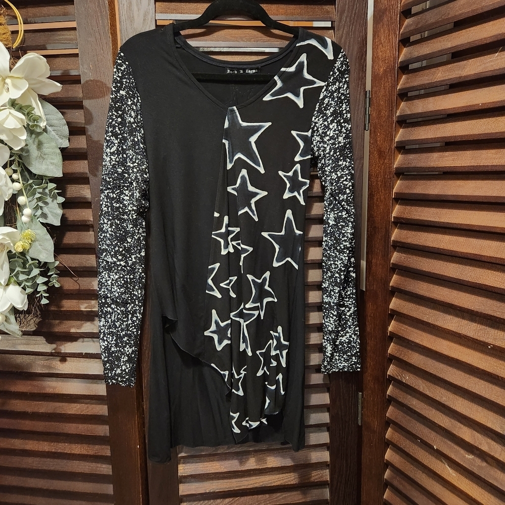 Women’s Black Star-Print Long Sleeve Tunic